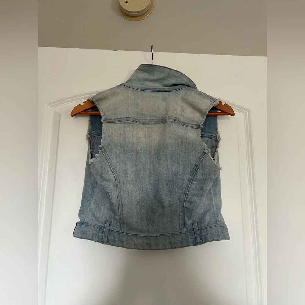 Guess Light Wash Denim Vest - Picture 5 of 6